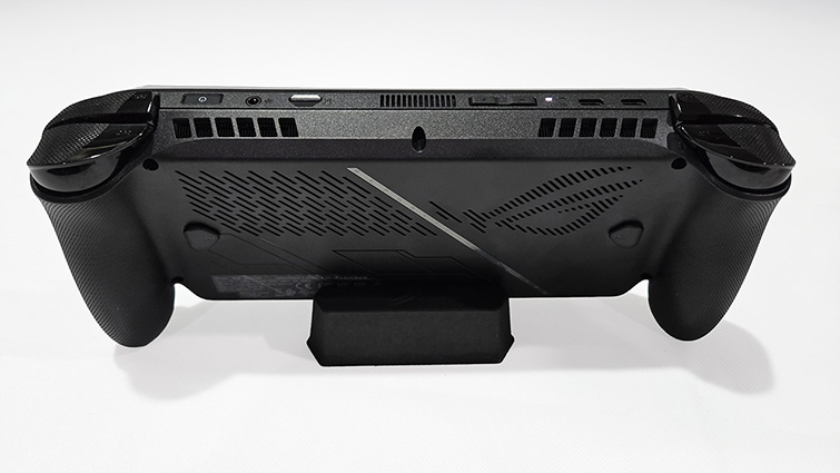 Asus ROG Xbox Ally X handheld gaming PC review