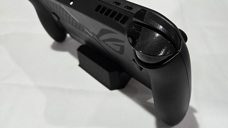 Asus ROG Xbox Ally X handheld gaming PC review