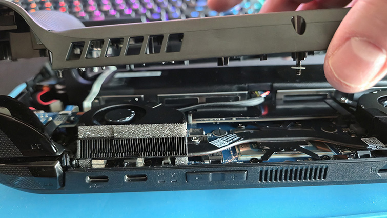 Upgrading the data storage capacity in a ROG Xbox Ally X / Xbox Ally