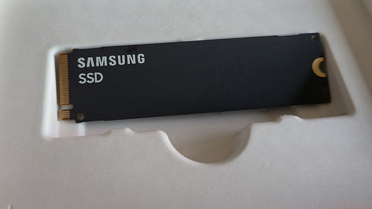 Upgrading the data storage capacity in a ROG Xbox Ally X / Xbox Ally