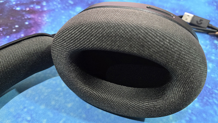 Logitech G325 Lightspeed wireless gaming headset review